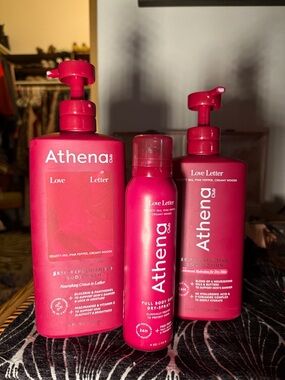 Athena Club Love Letter Body Care Set